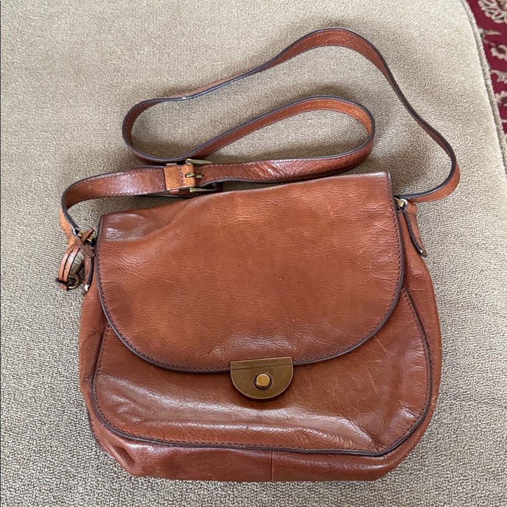 Fossil leather purse bag shoulder bag brown snap flap closure (NH)